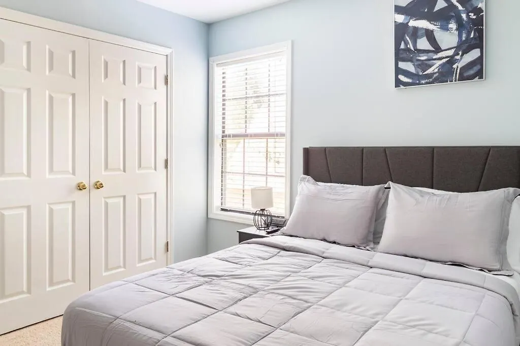 King Bed_Cozy Urban Retreat-Central Memphis Hébergement de vacances